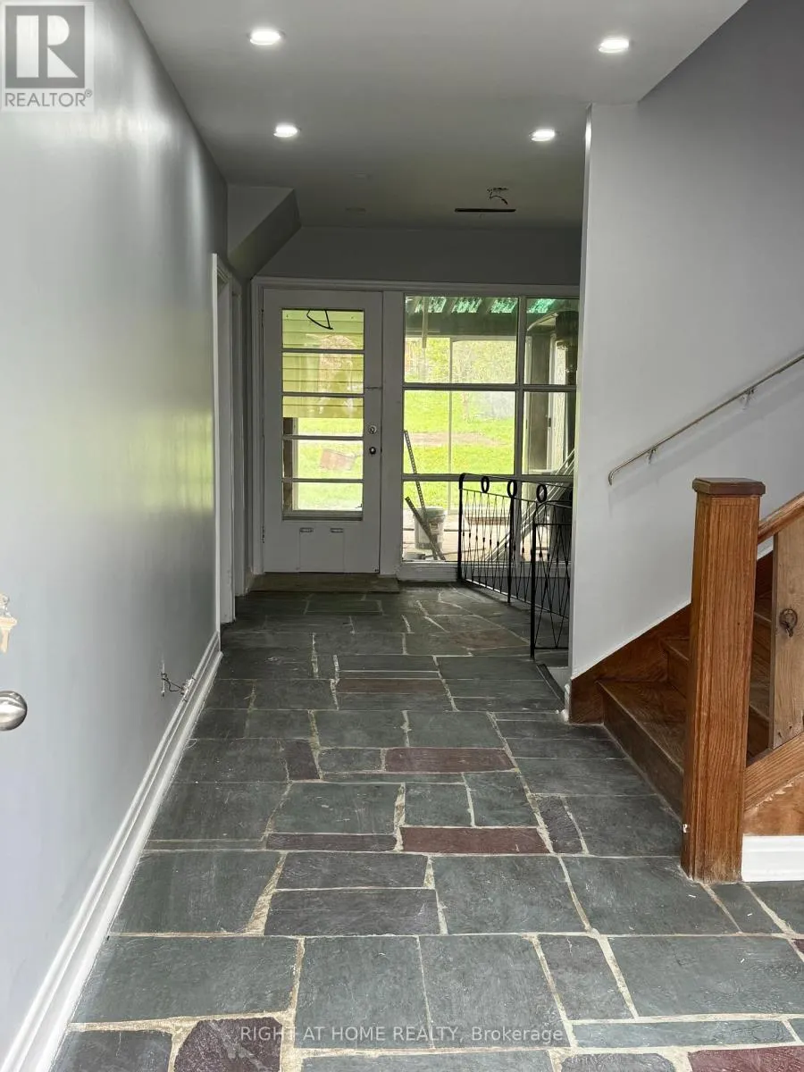 115 MAIN STREET S