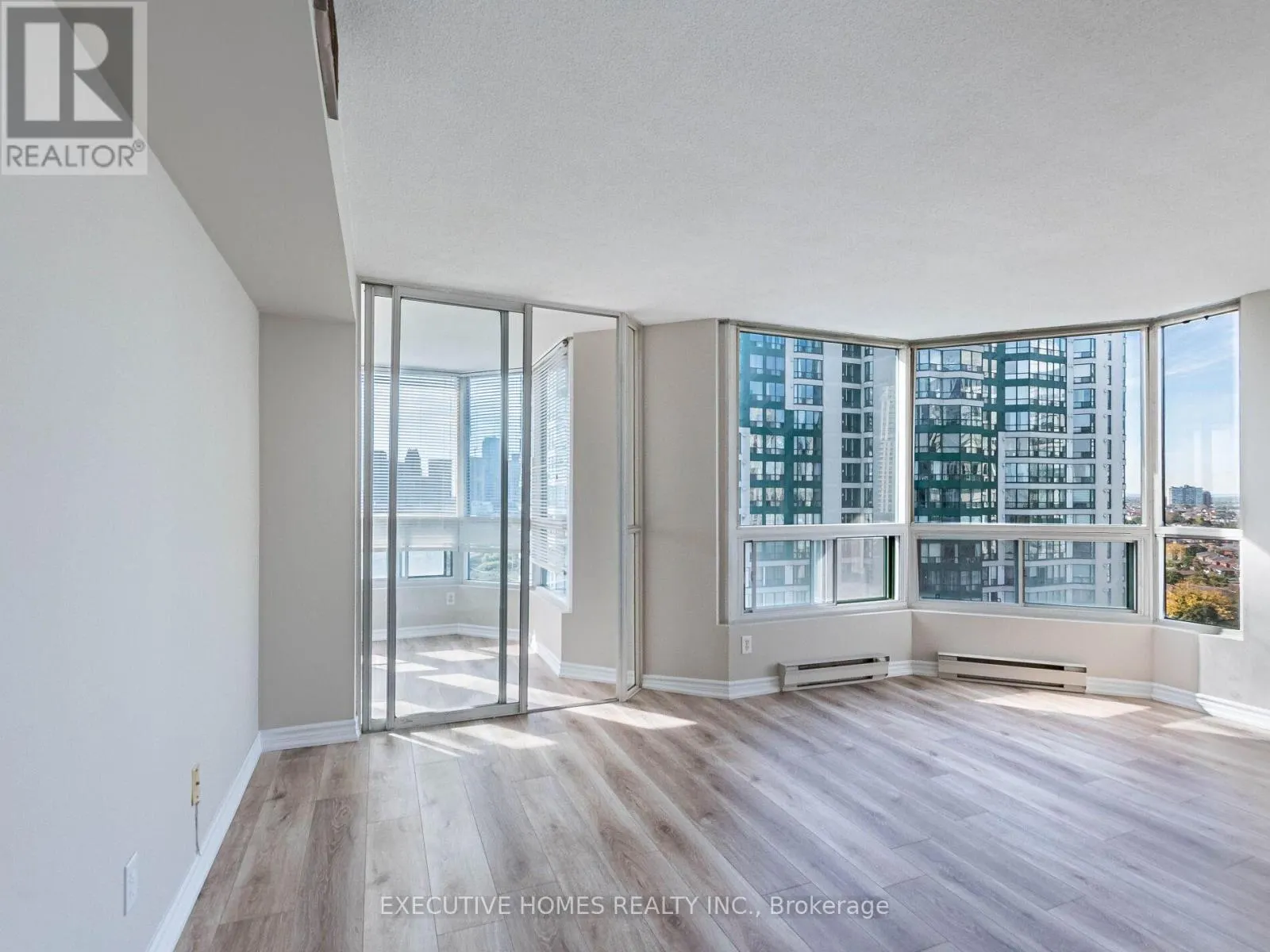 1504 - 4450 TUCANA COURT