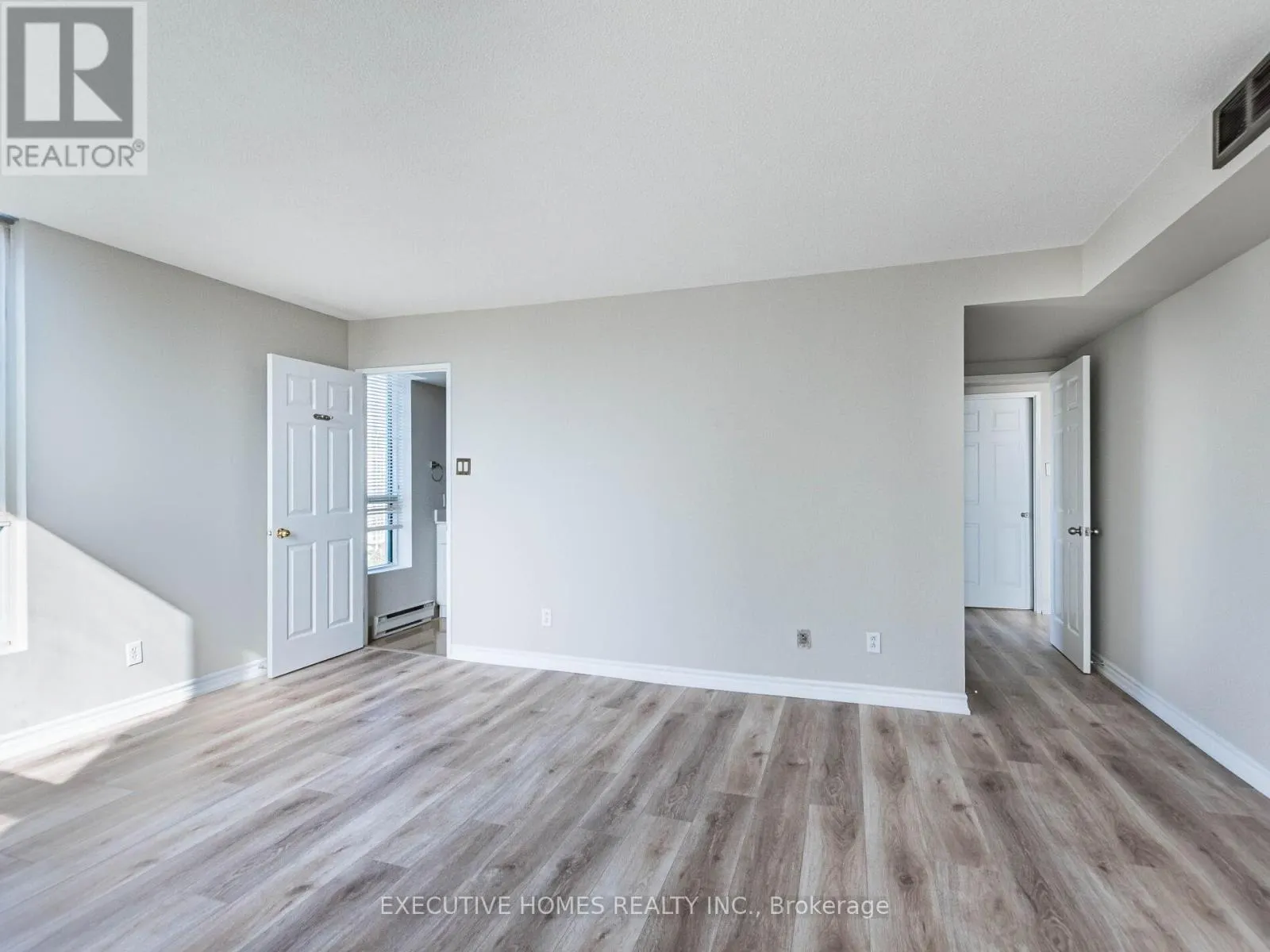 1504 - 4450 TUCANA COURT