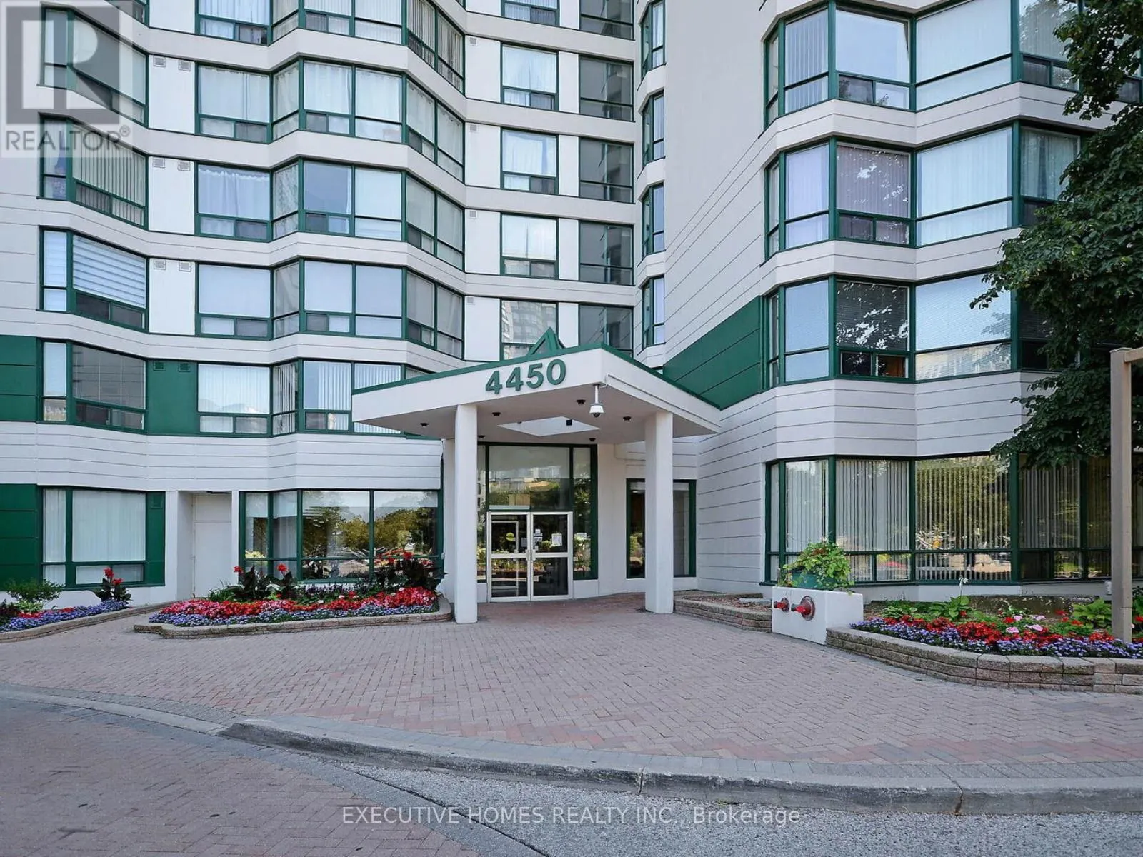 1504 - 4450 TUCANA COURT