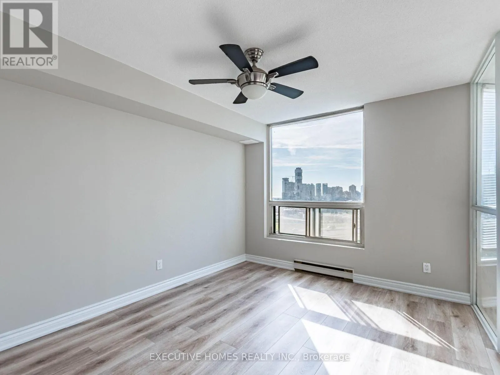 1504 - 4450 TUCANA COURT