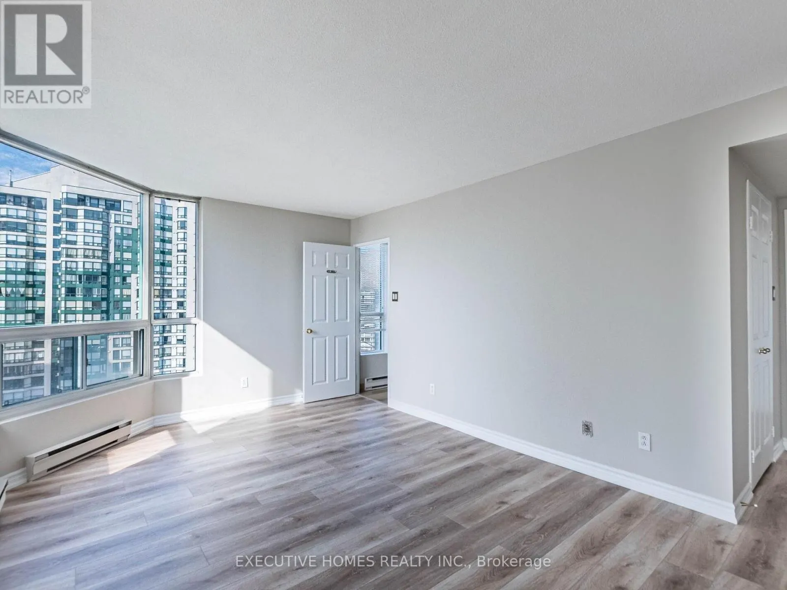 1504 - 4450 TUCANA COURT