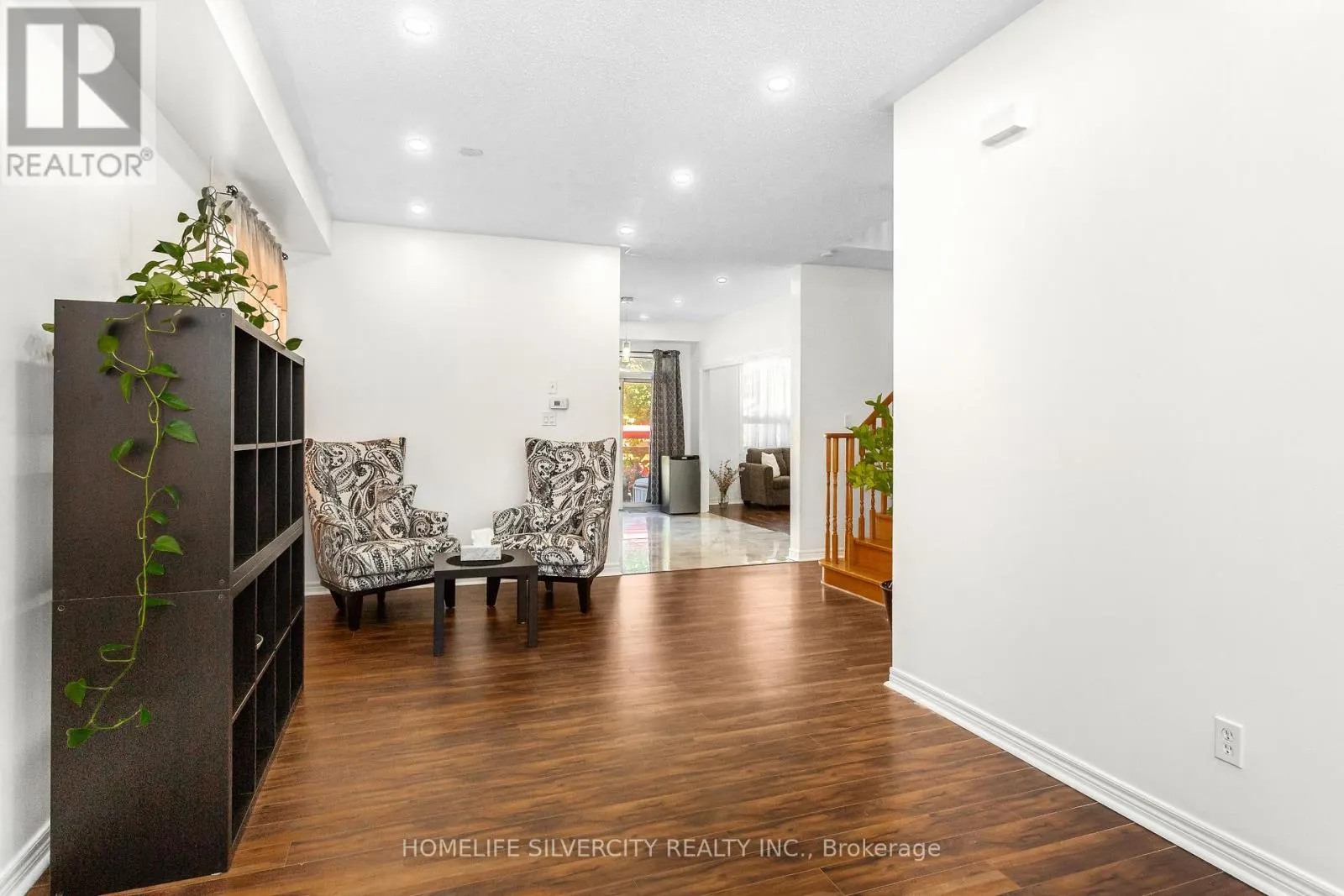 7 OKANAGAN DRIVE