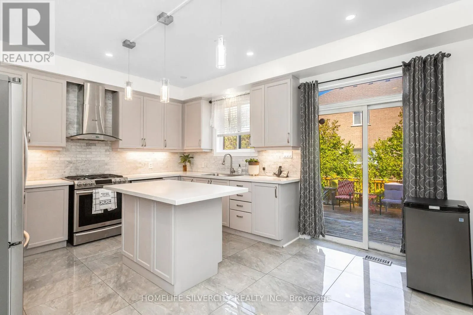 7 OKANAGAN DRIVE