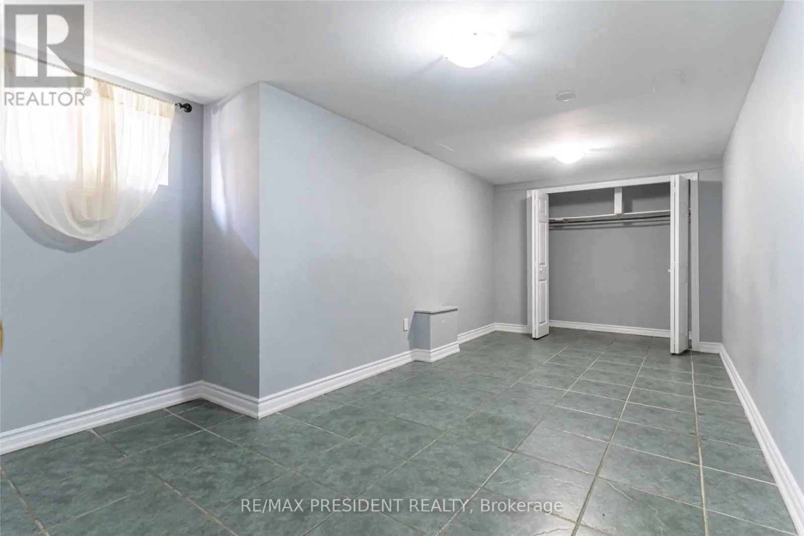 BASEMENT - 17 MANITOU CRESCENT