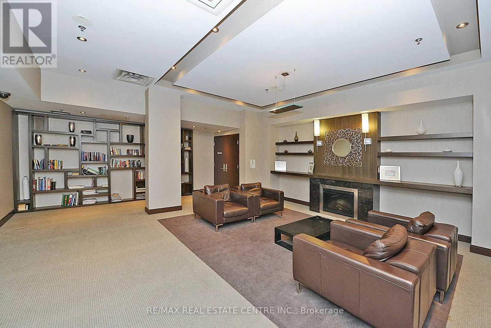 2605 - 90 ABSOLUTE AVENUE