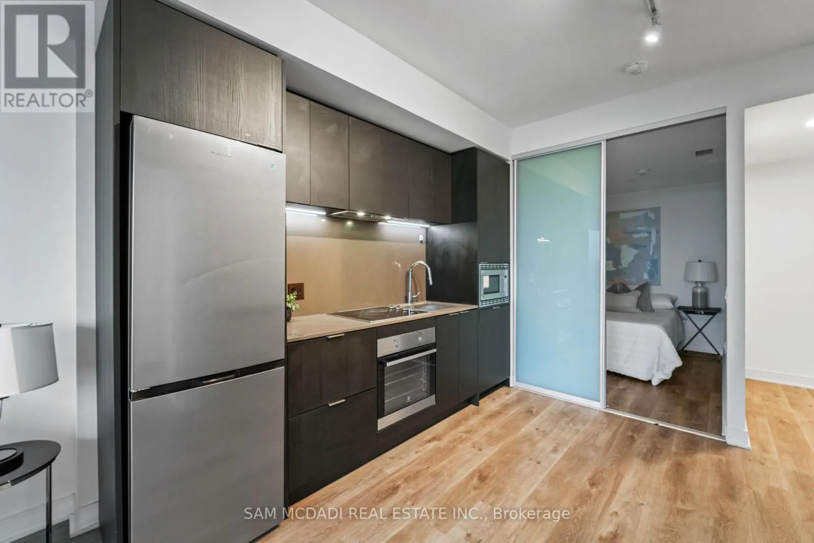 1513 - 86 DUNDAS STREET E