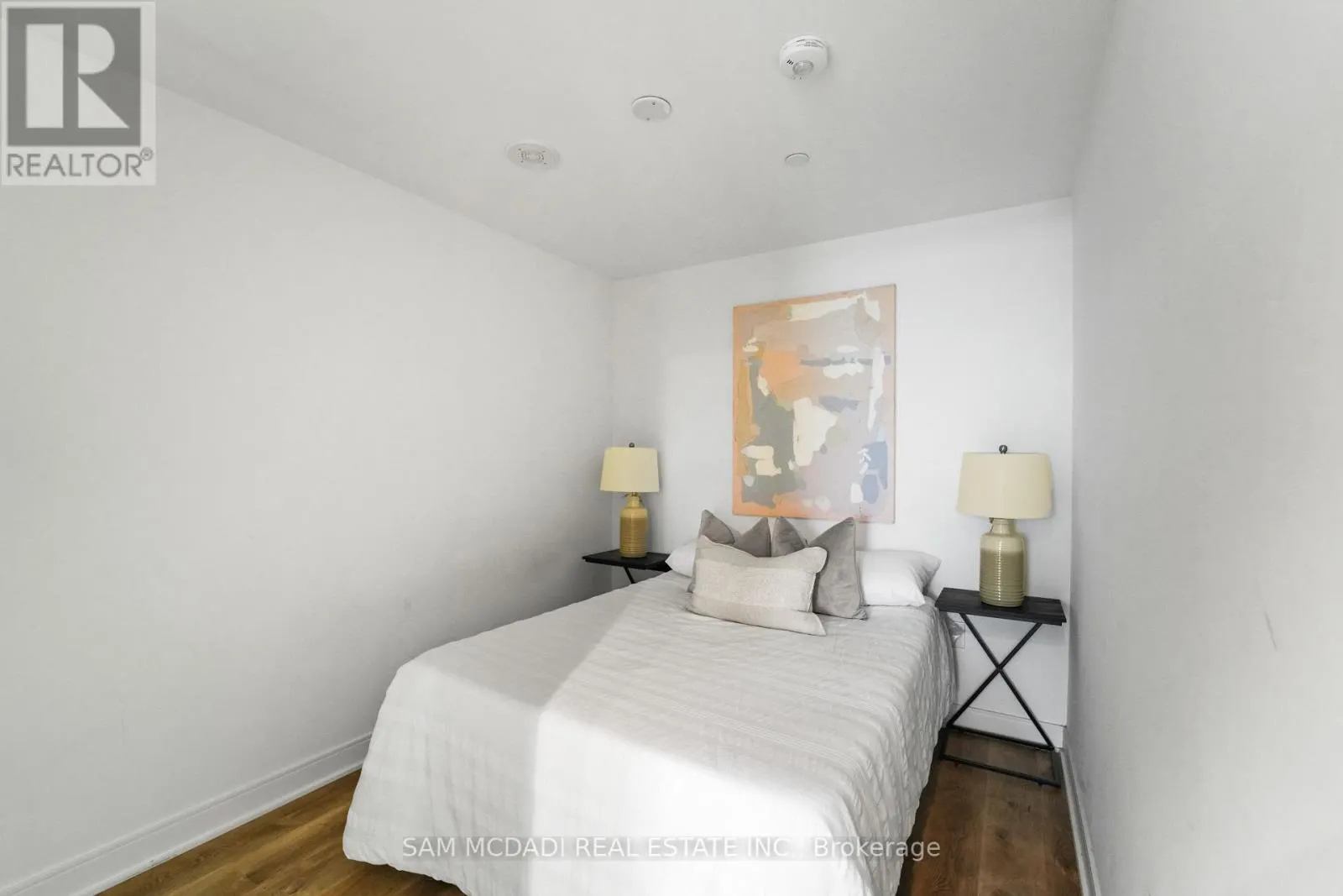 1513 - 86 DUNDAS STREET E