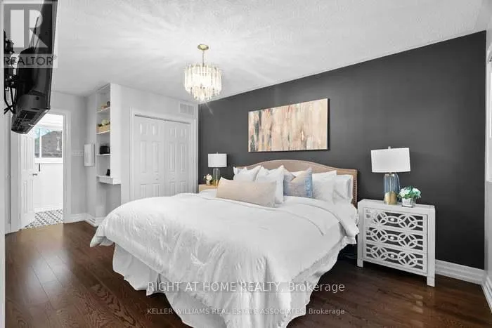 5136 CASTLEFIELD DRIVE
