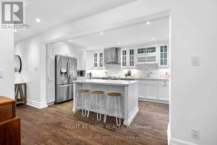 5136 CASTLEFIELD DRIVE
