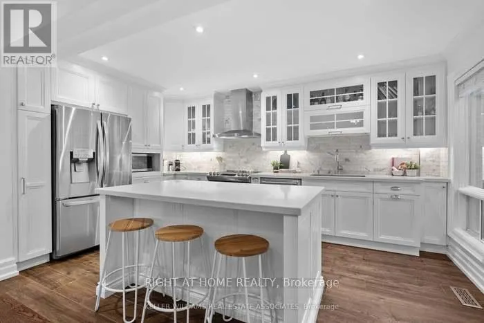 5136 CASTLEFIELD DRIVE