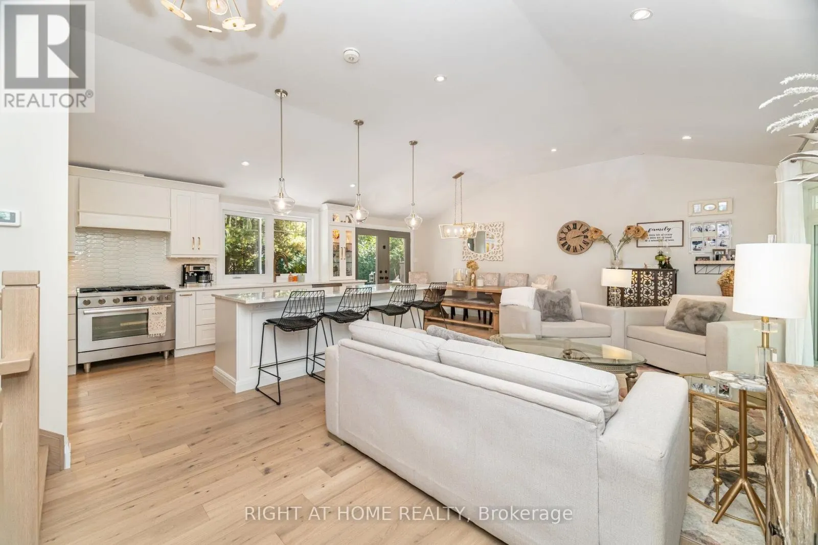 5188 CHERRYHILL CRESCENT