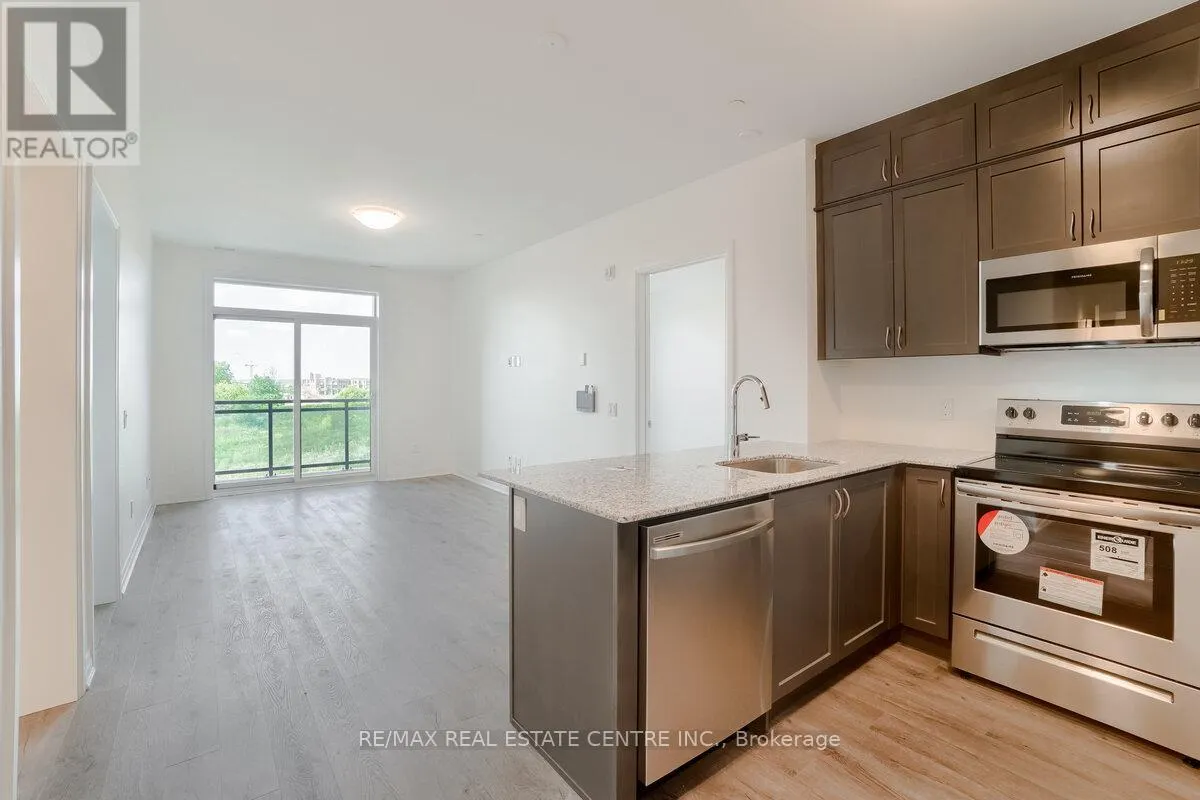 119 - 95 DUNDAS STREET W