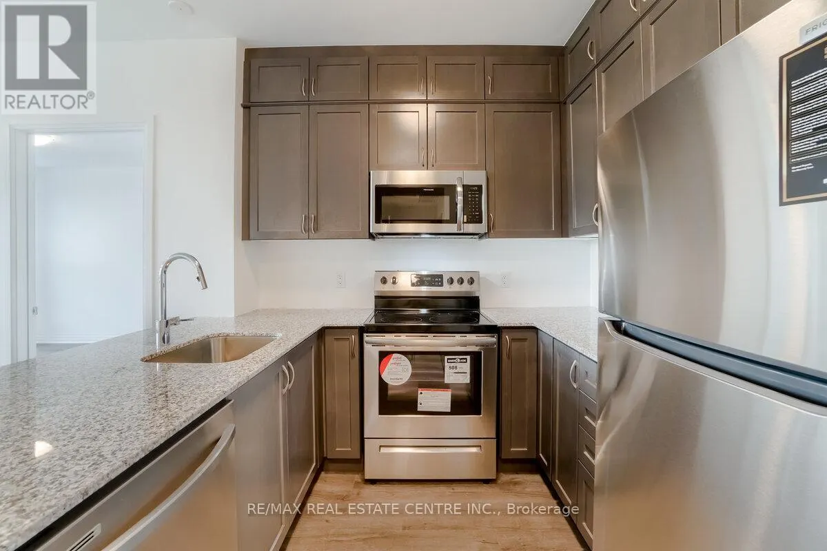 119 - 95 DUNDAS STREET W