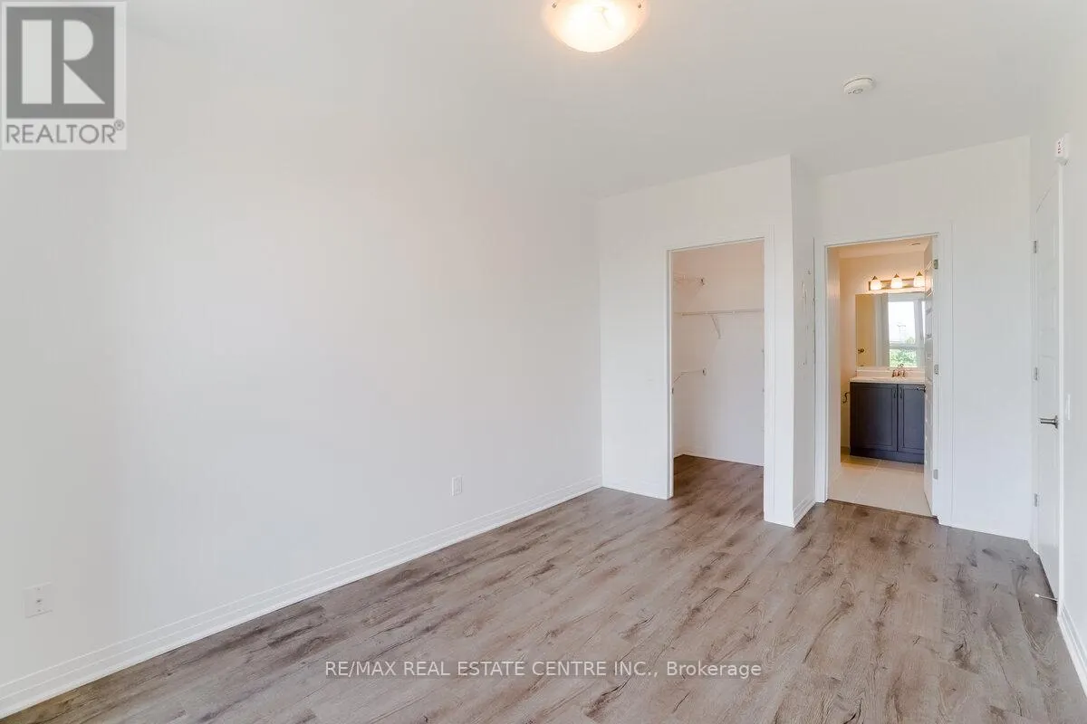 119 - 95 DUNDAS STREET W
