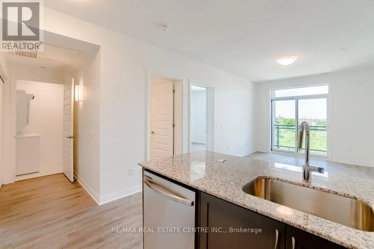 119 - 95 DUNDAS STREET W