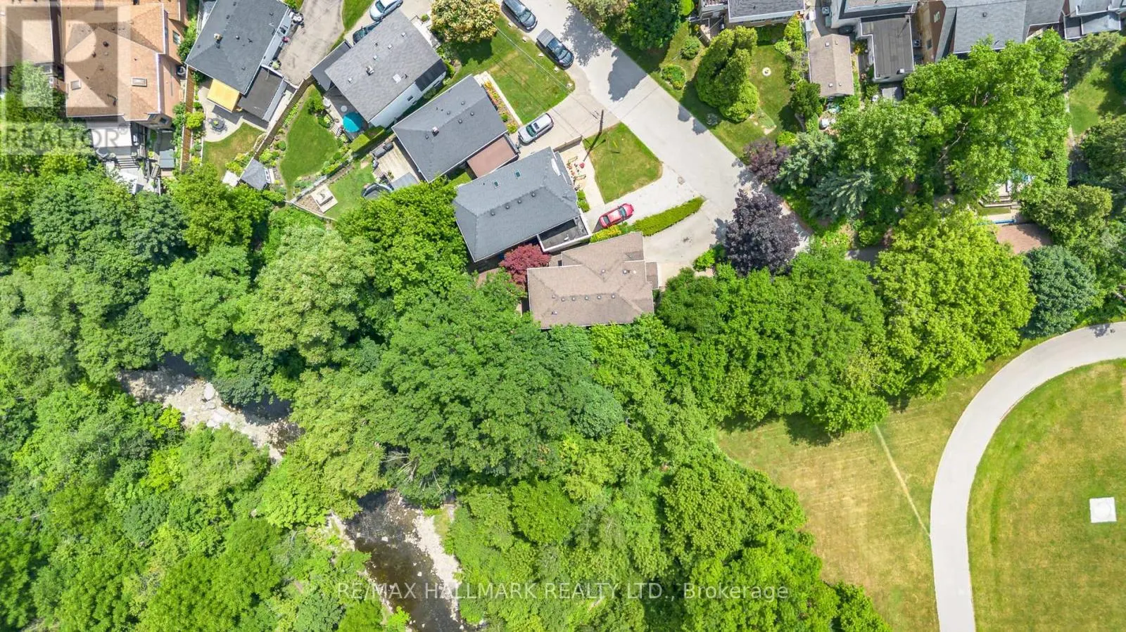 7 TIZZARD AVENUE