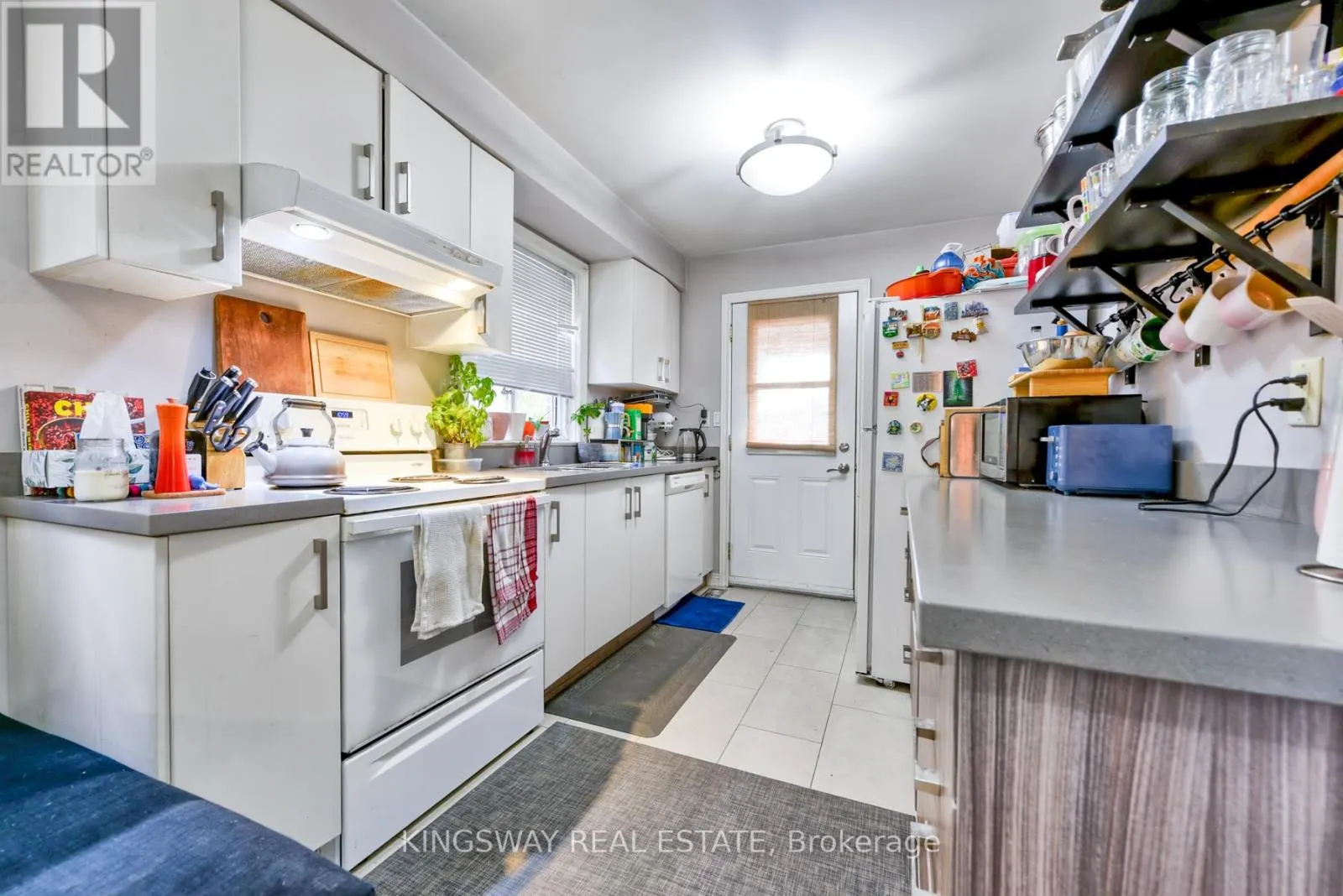 29 EVANS AVENUE