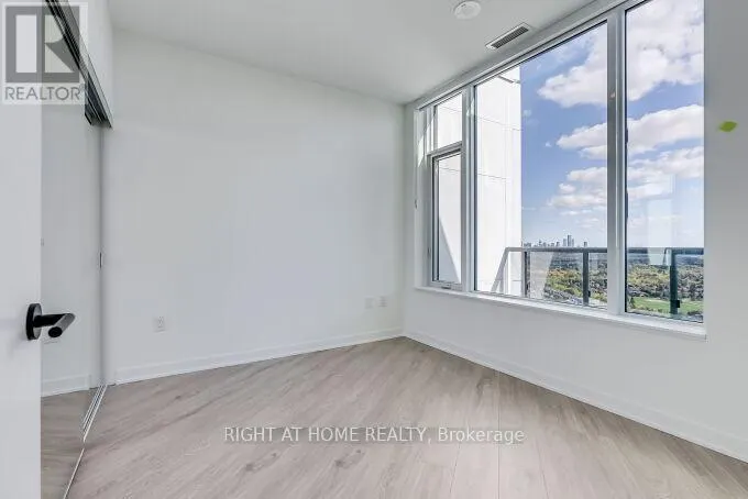 2701 - 2495 EGLINTON AVENUE W