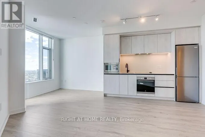 2701 - 2495 EGLINTON AVENUE W