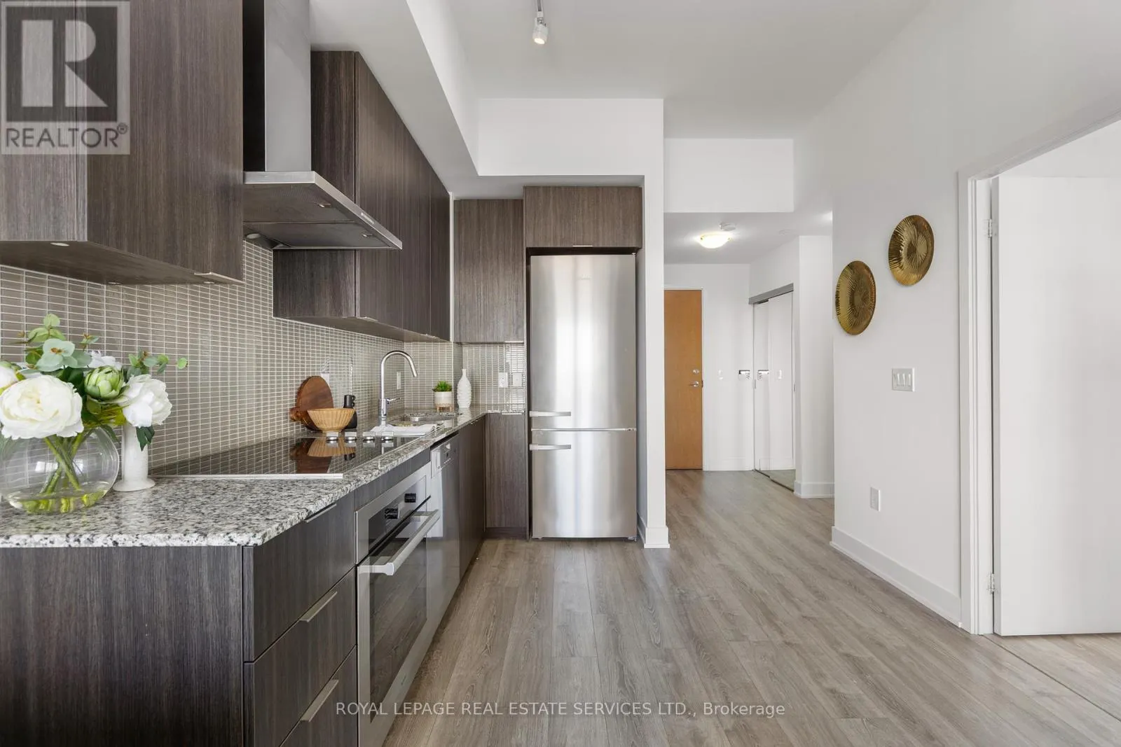 4403 - 20 SHORE BREEZE DRIVE