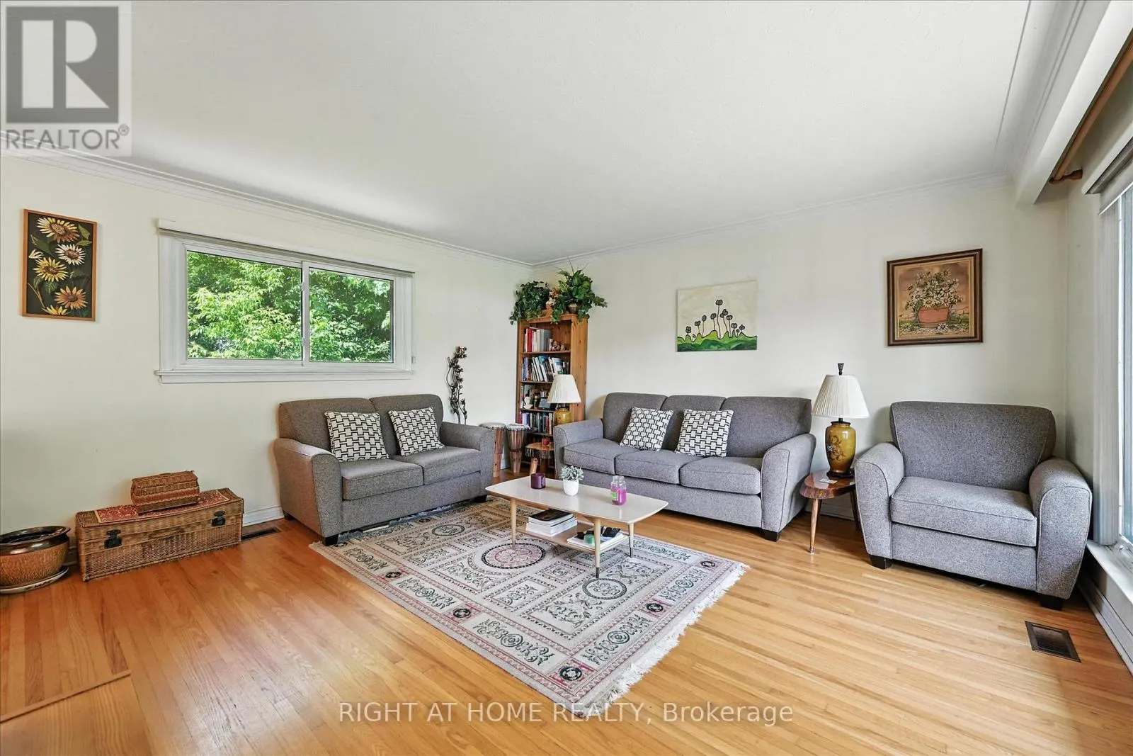 542 TRUDALE COURT