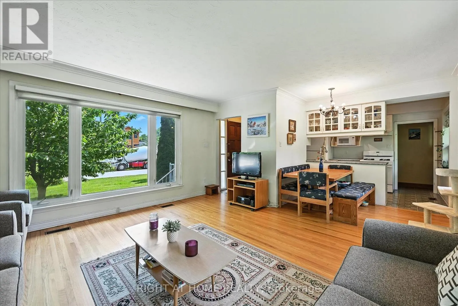 542 TRUDALE COURT