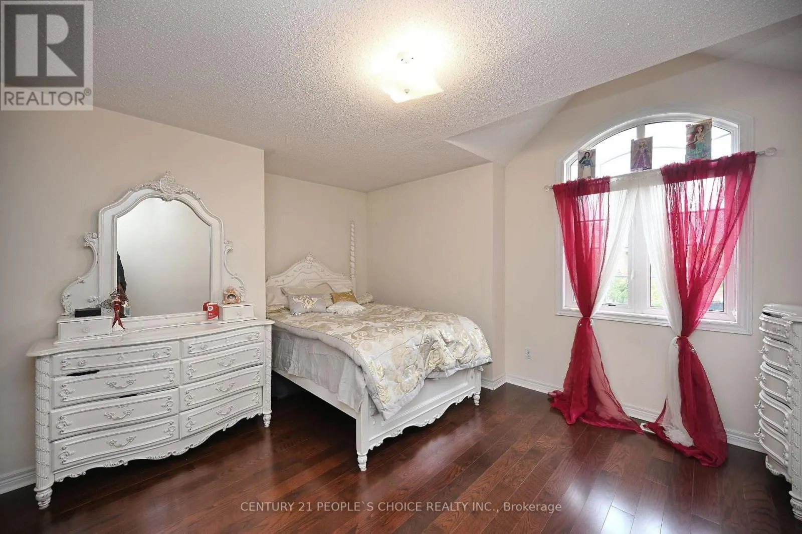 23 LANEBROOK DRIVE
