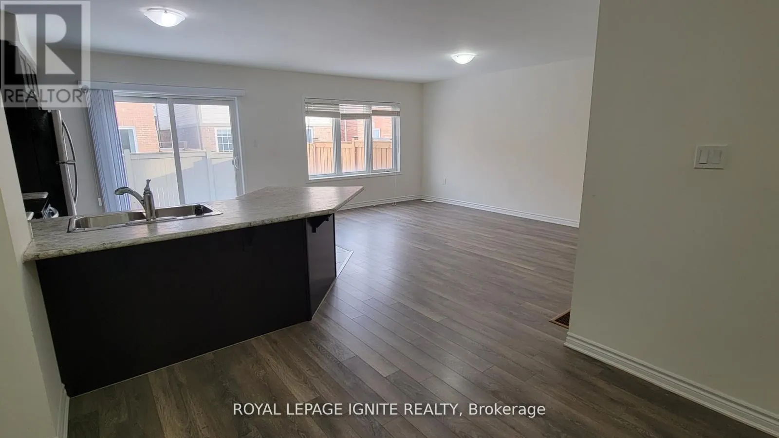 26 - 1125 LEGER WAY