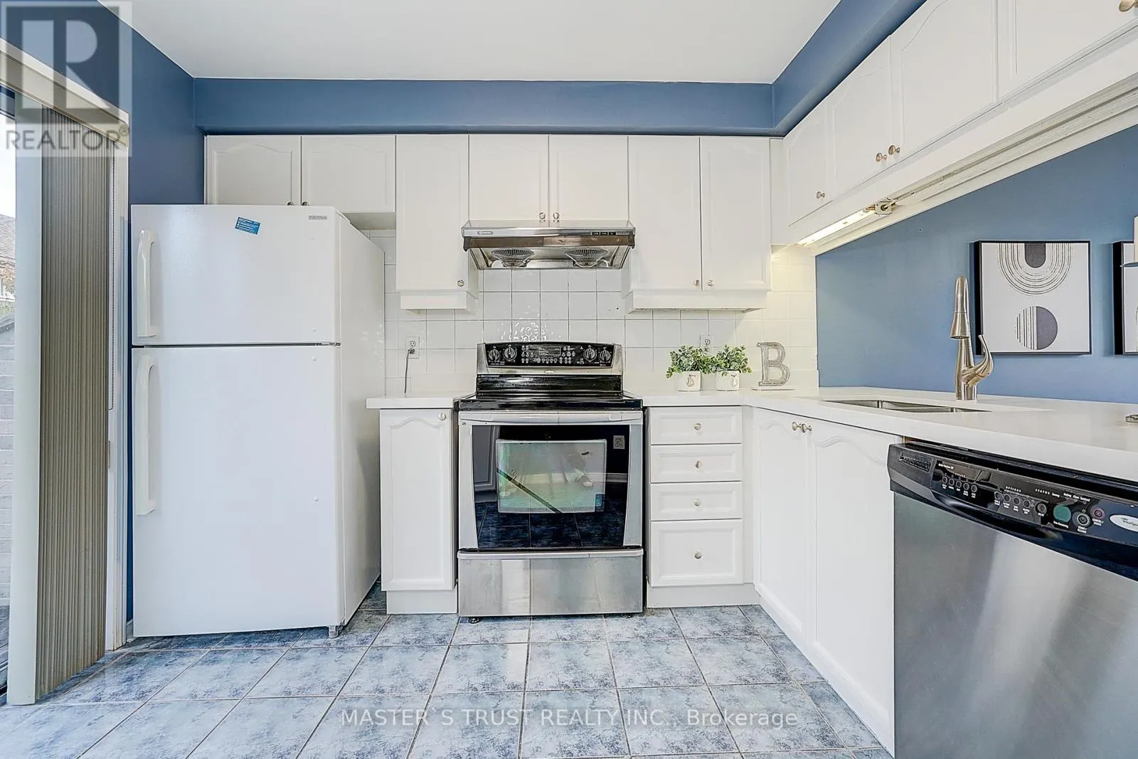 48 - 5535 GLEN ERIN DRIVE