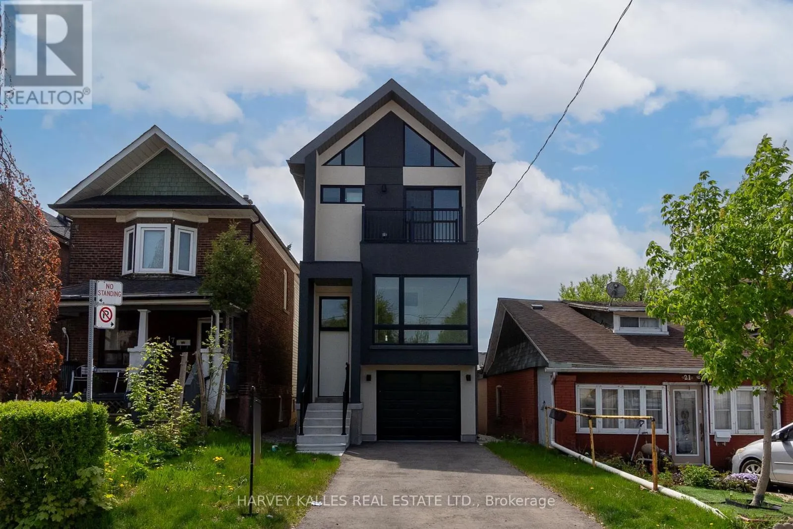 BSMT - 19 LAMBTON AVENUE