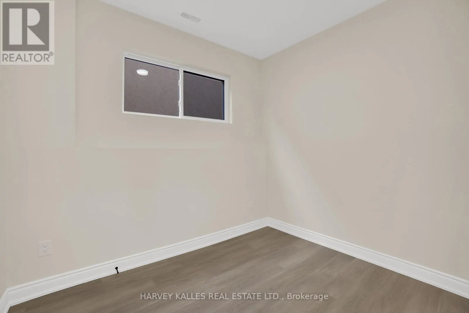 BSMT - 19 LAMBTON AVENUE