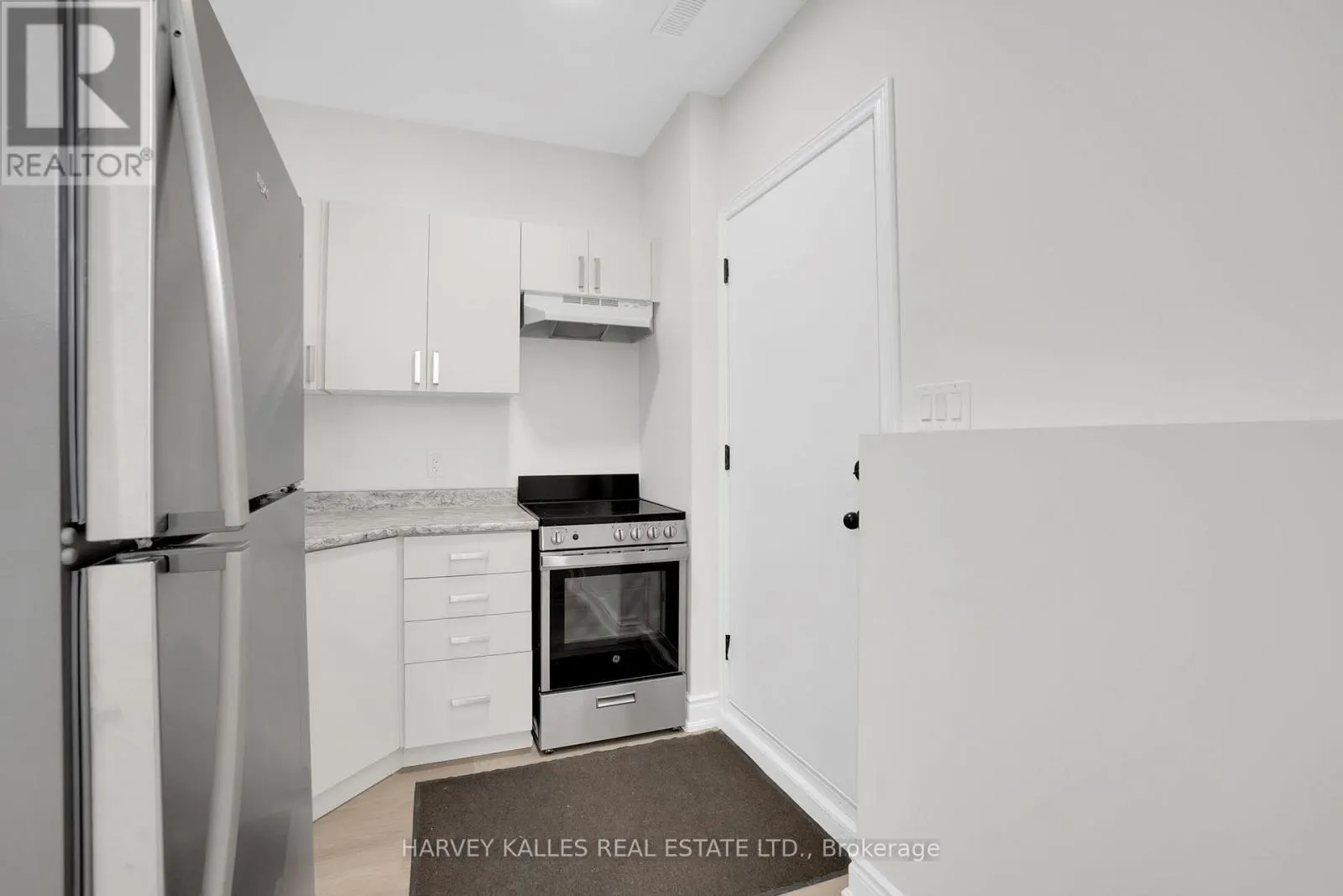 BSMT - 19 LAMBTON AVENUE