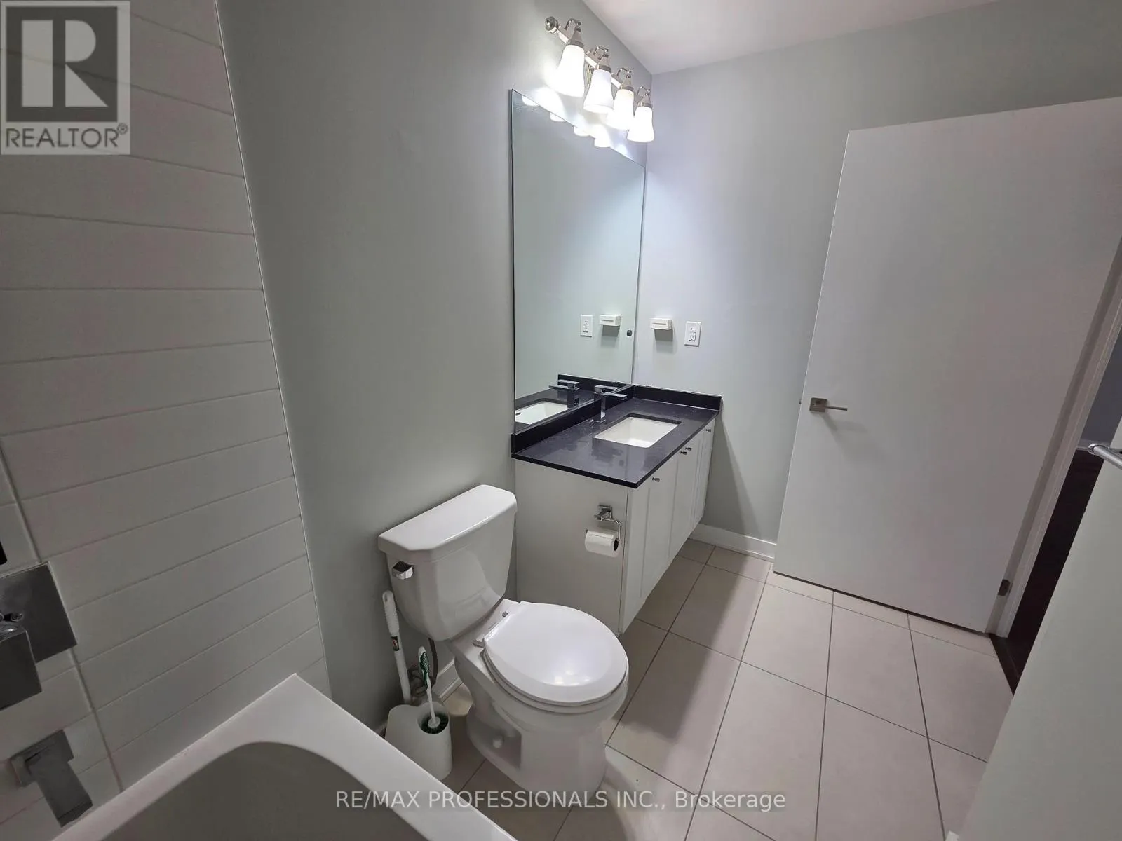 4509 - 4011 BRICKSTONE MEWS