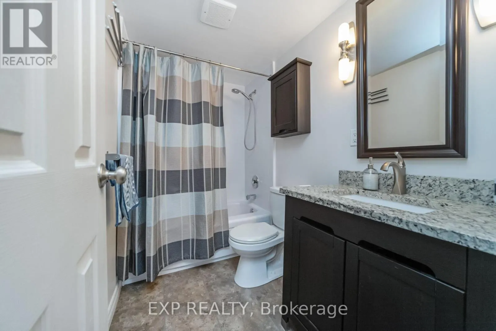 519 - 451 WESTMALL