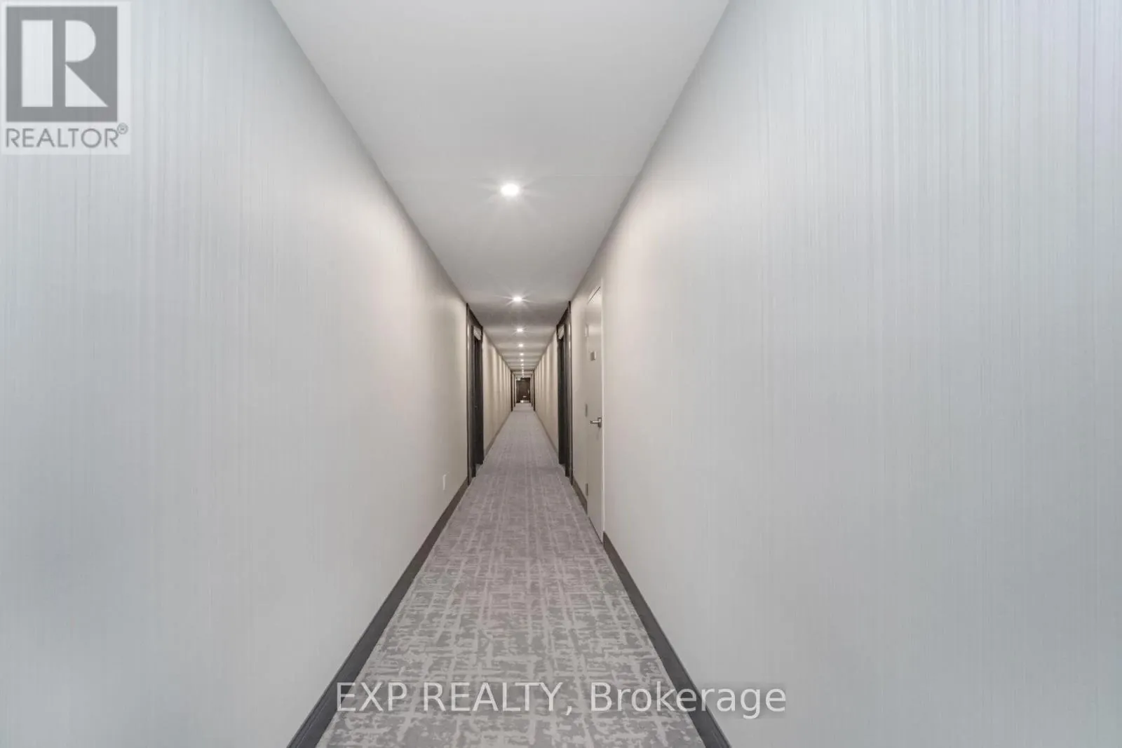 519 - 451 WESTMALL