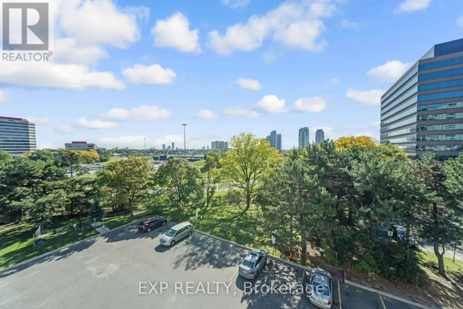 519 - 451 WESTMALL