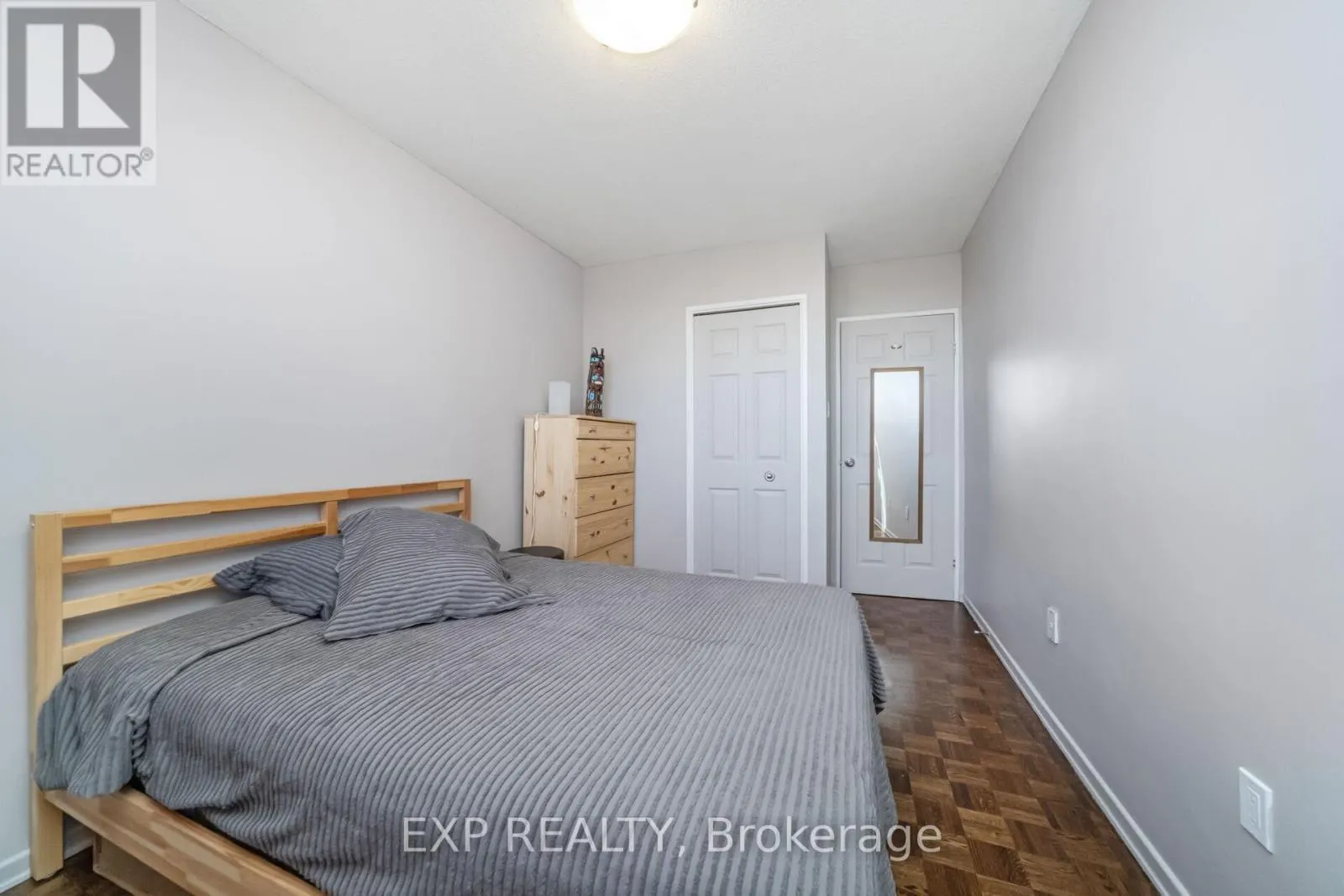 519 - 451 WESTMALL