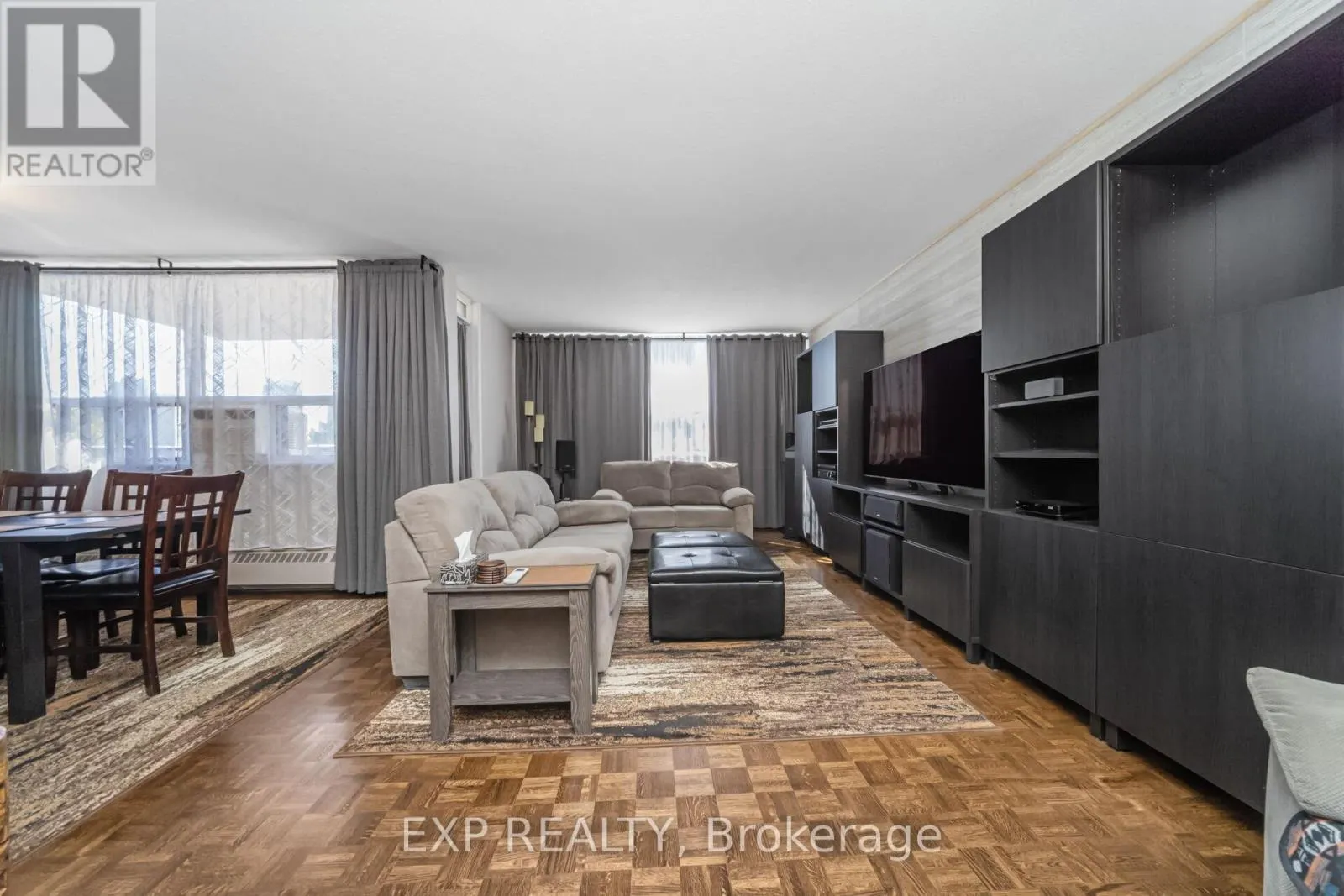 519 - 451 WESTMALL