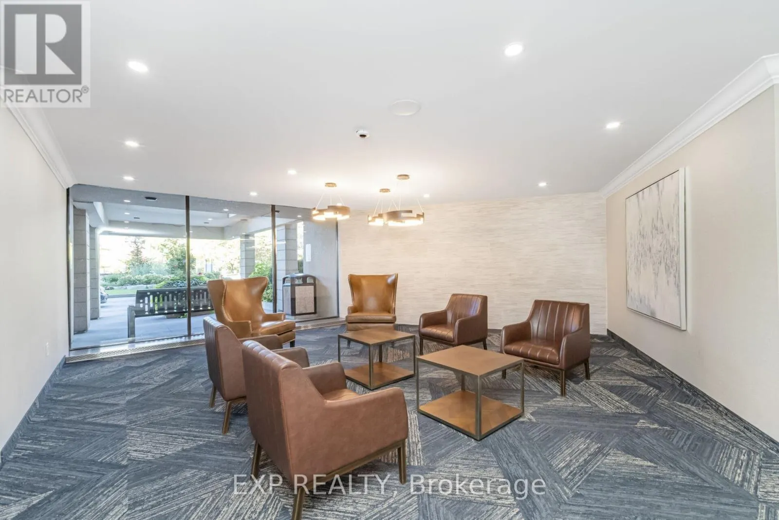 519 - 451 WESTMALL