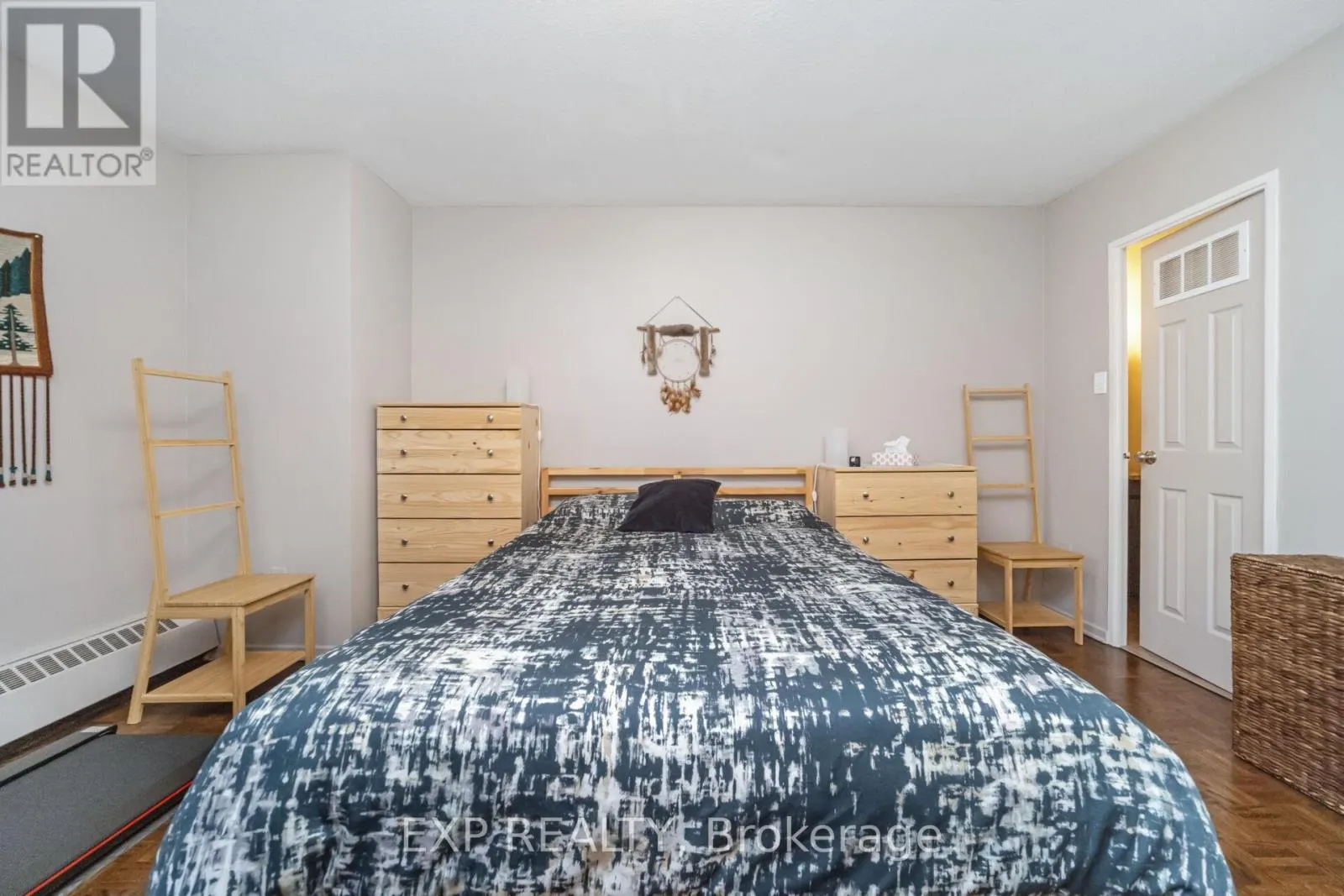 519 - 451 WESTMALL