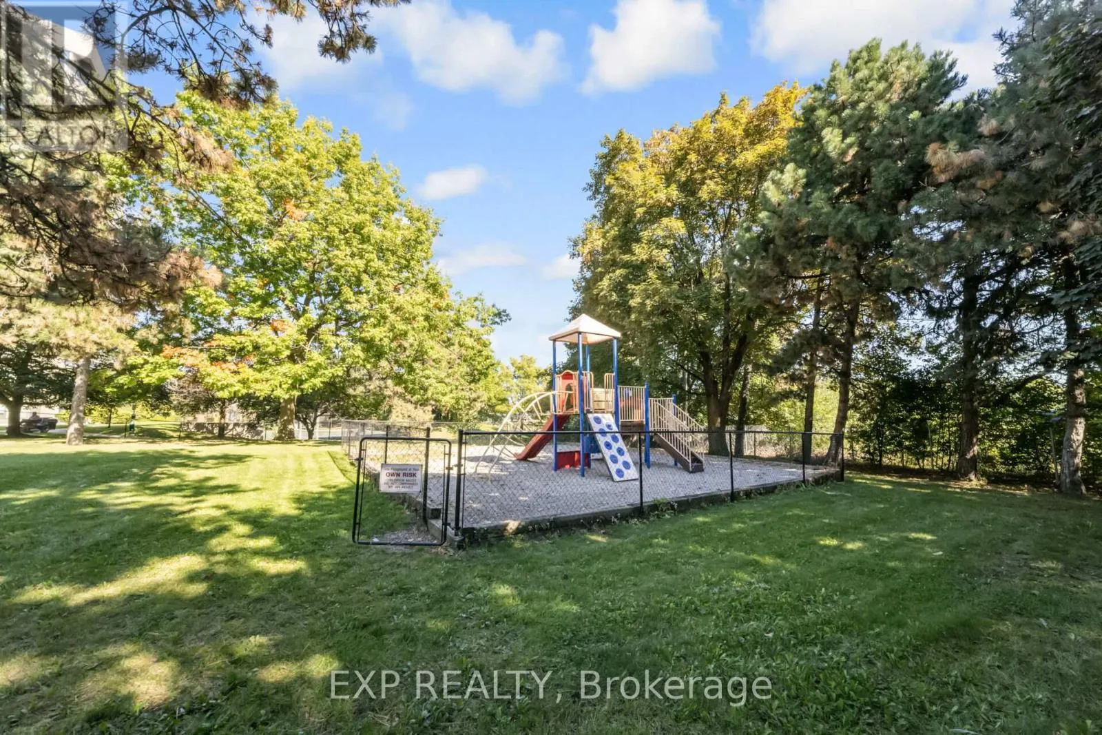 519 - 451 WESTMALL
