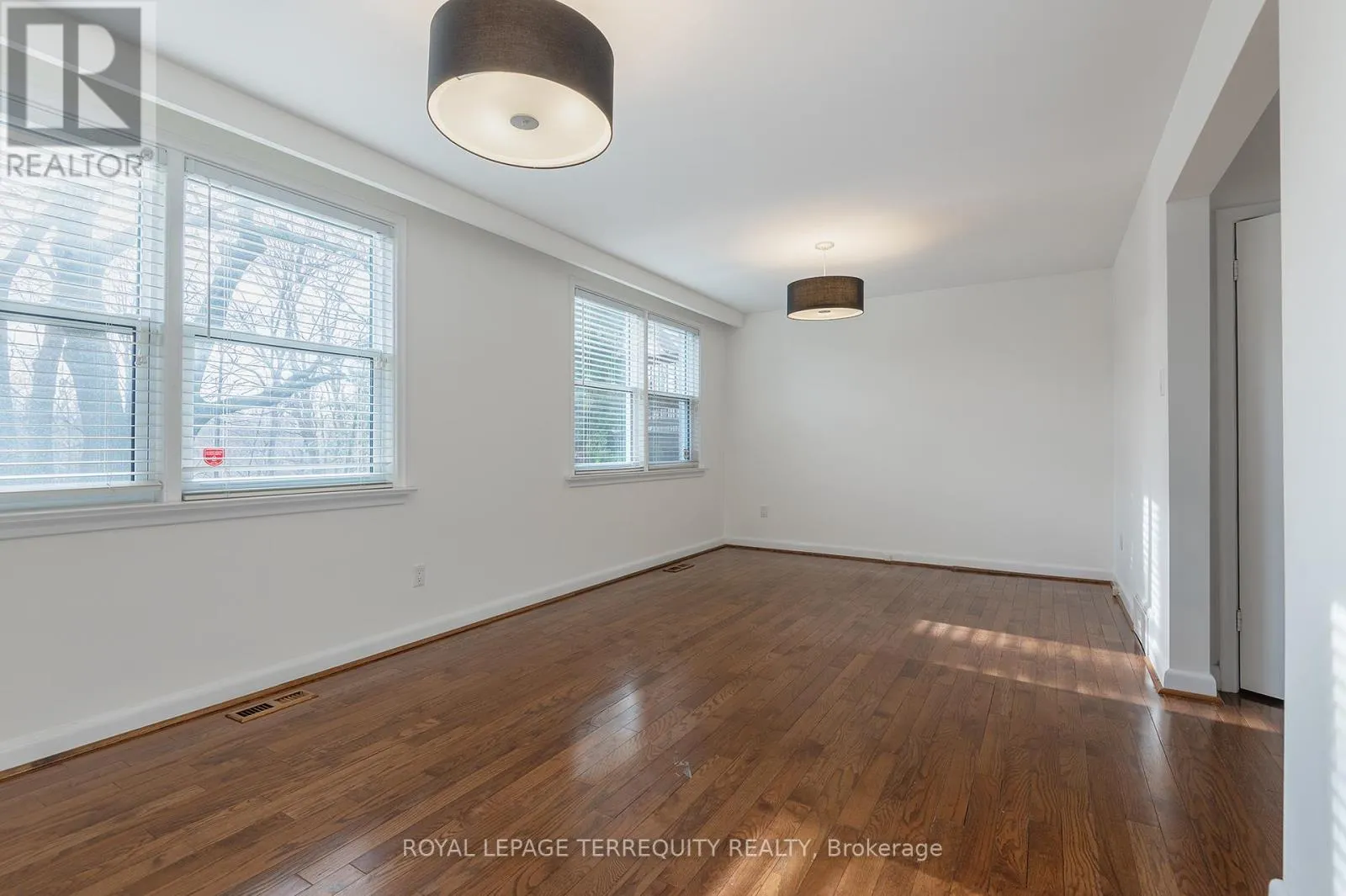 31 RIVERCOVE DRIVE