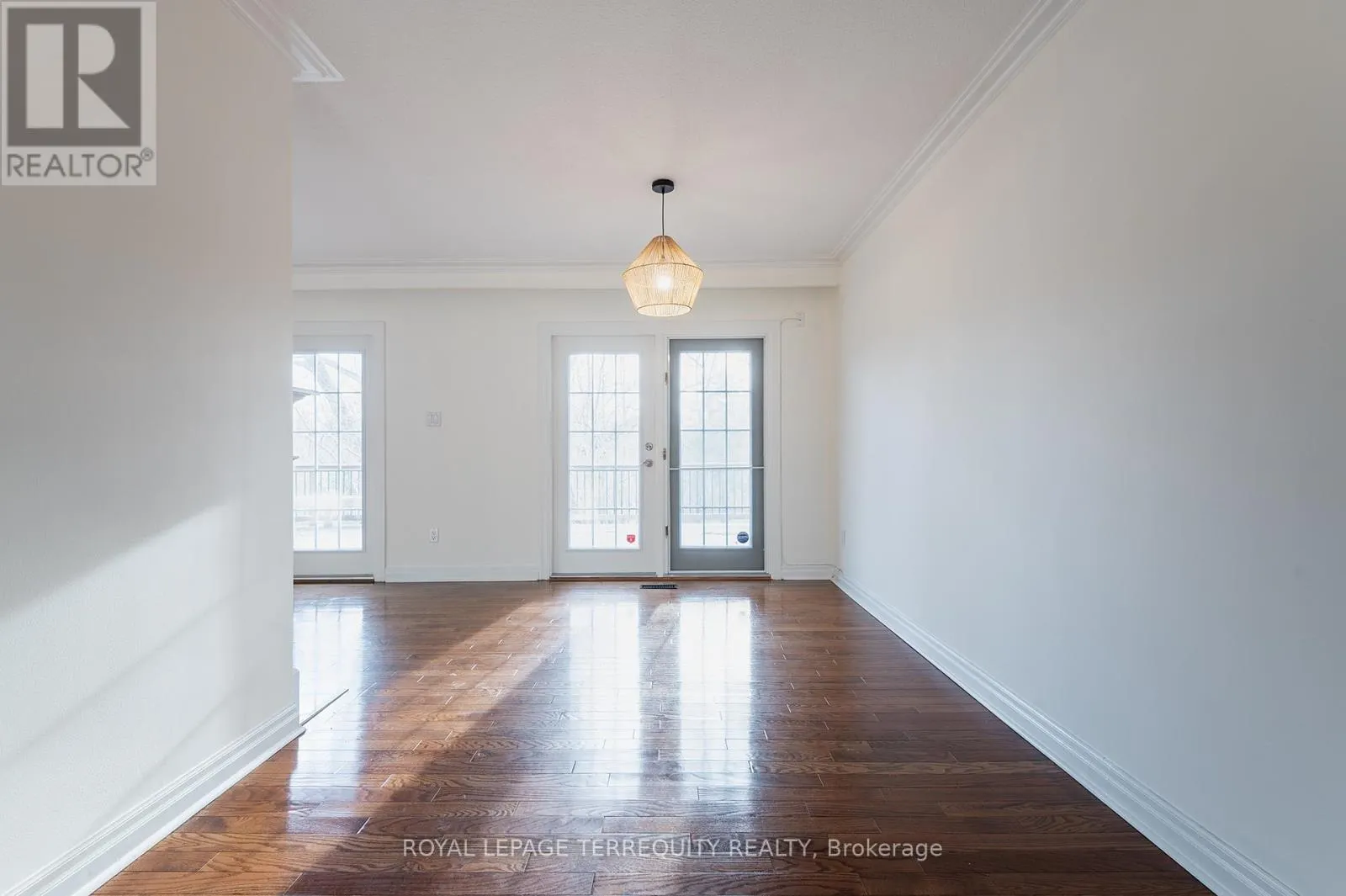31 RIVERCOVE DRIVE