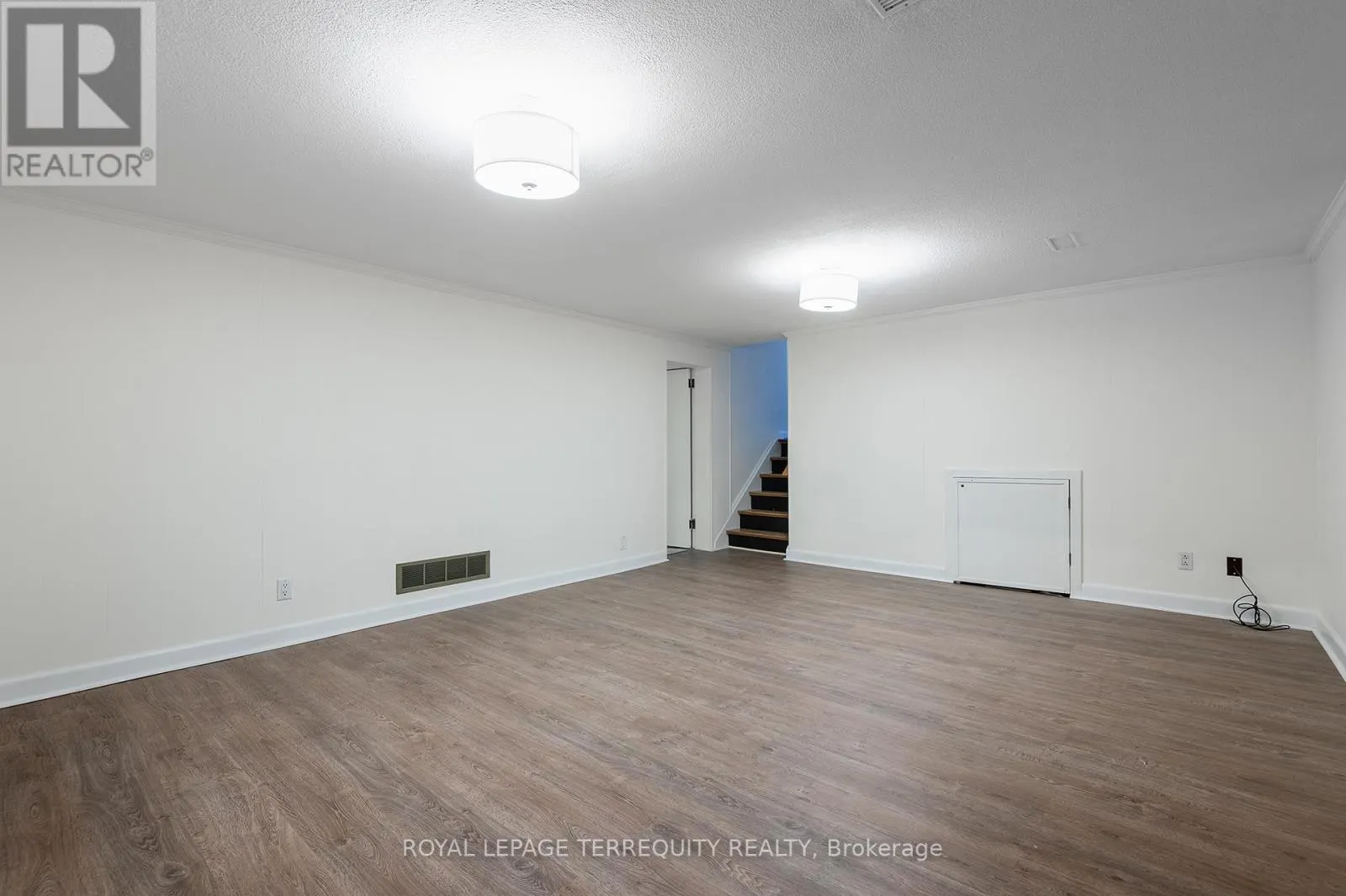 31 RIVERCOVE DRIVE
