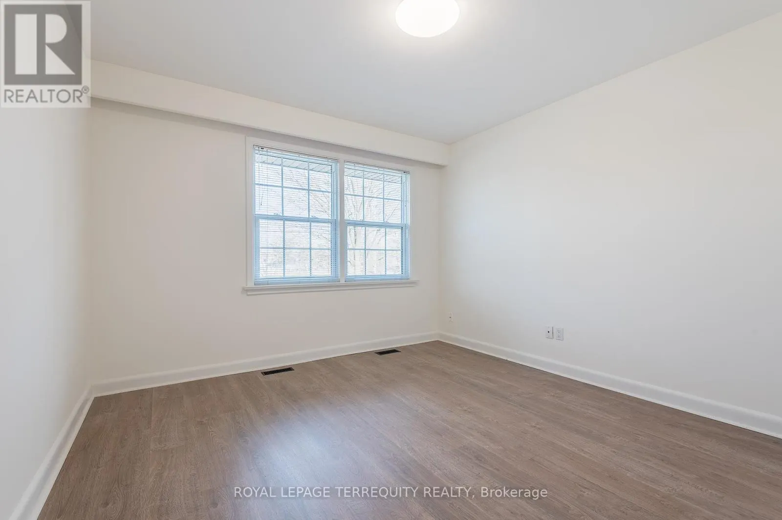 31 RIVERCOVE DRIVE