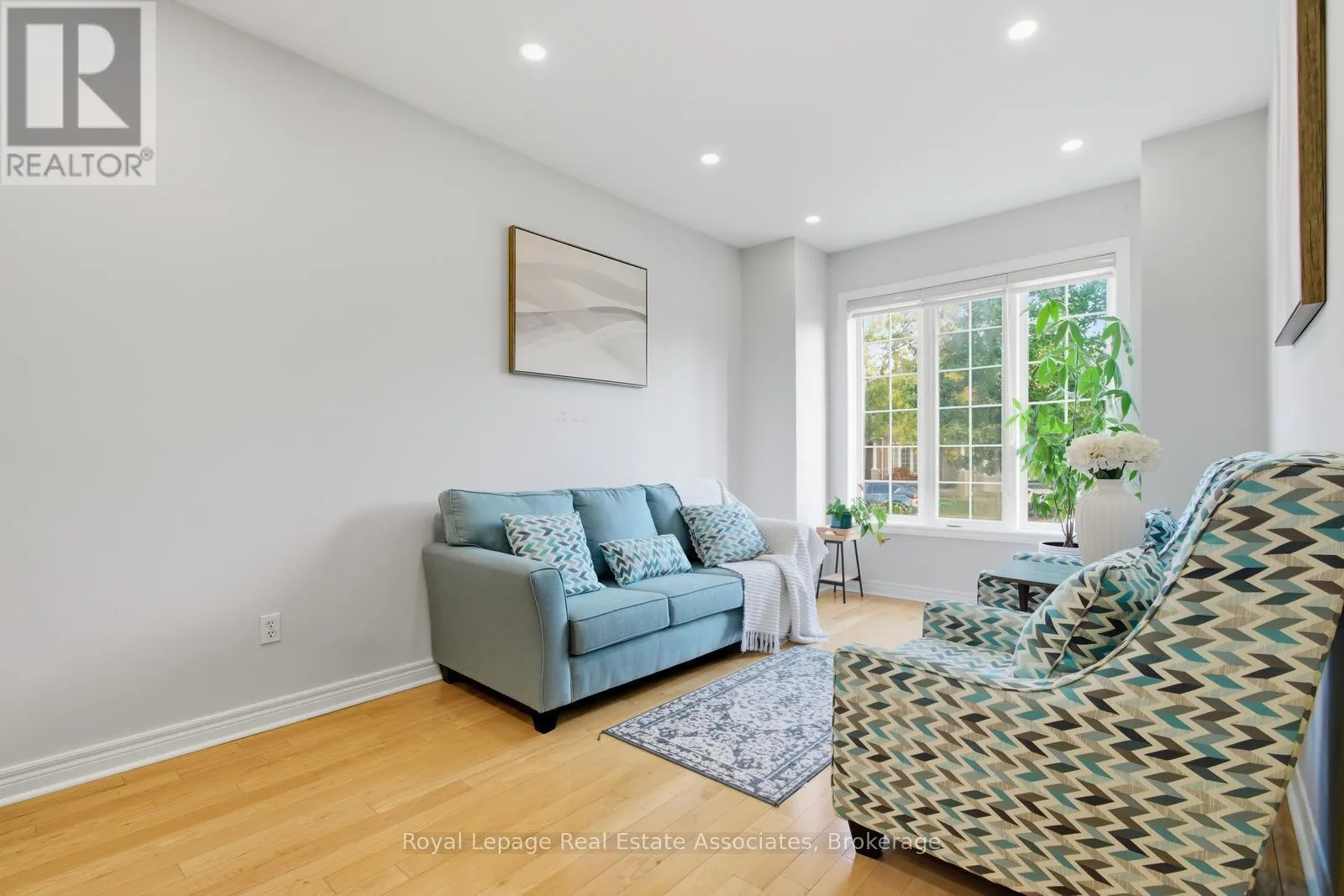 66 MILLHOUSE MEWS