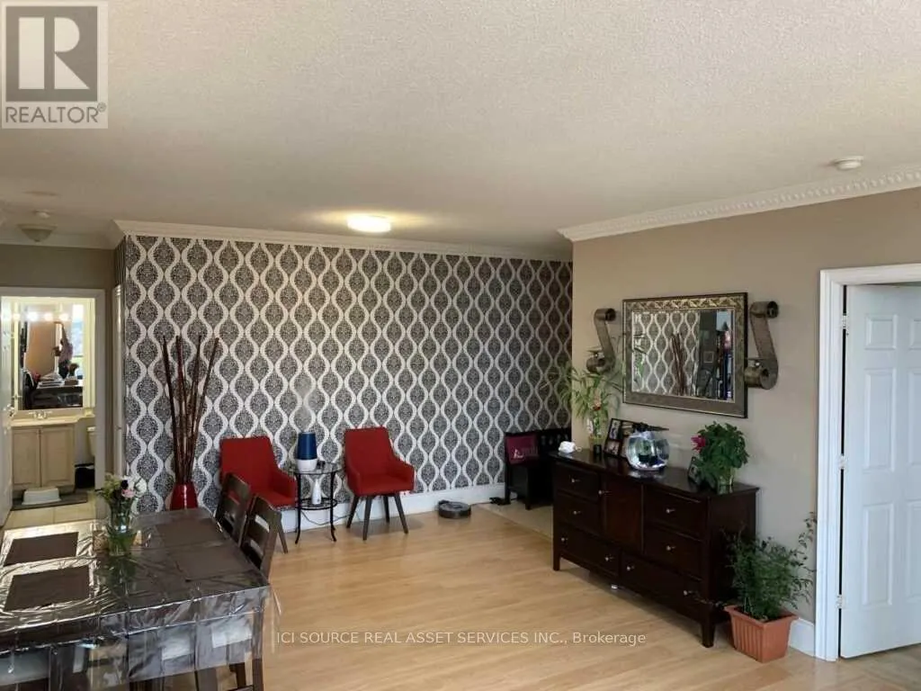 2320 - 5233 DUNDAS STREET W
