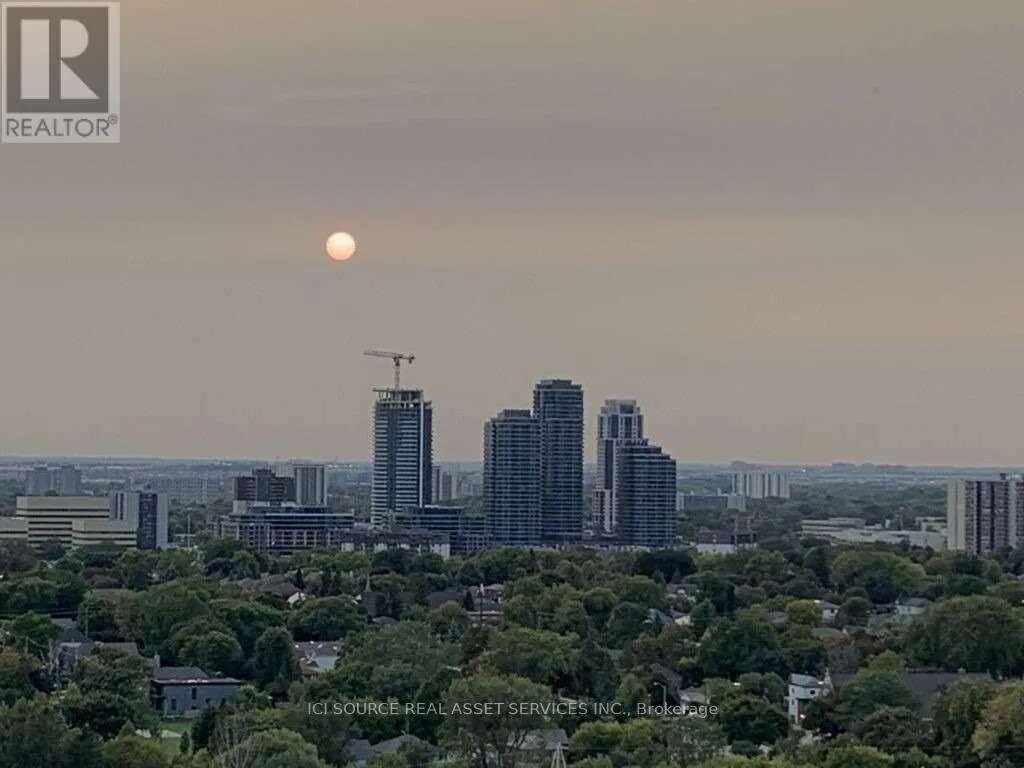 2320 - 5233 DUNDAS STREET W