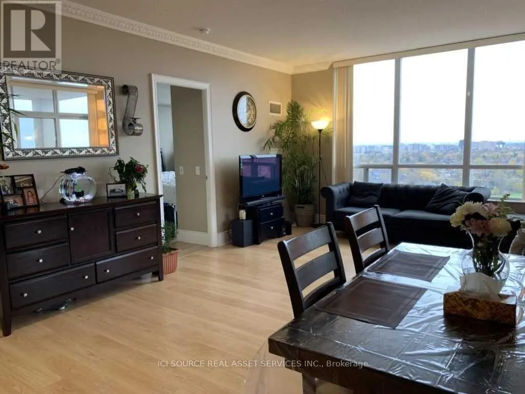 2320 - 5233 DUNDAS STREET W